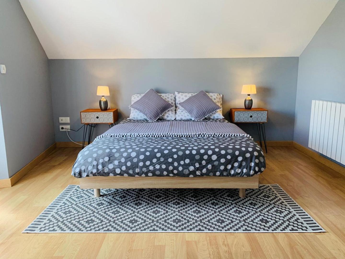 Appartement Au Style Scandinave - Pour Deux Personnes Proche De Chartres Luisant Екстериор снимка